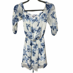 Dainty Hooligan Womens Floral Peplum Top Size Small White Blue 3/4 Sleeve